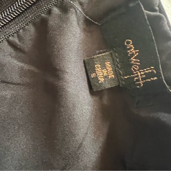 Black dress - Picture 4 of 4